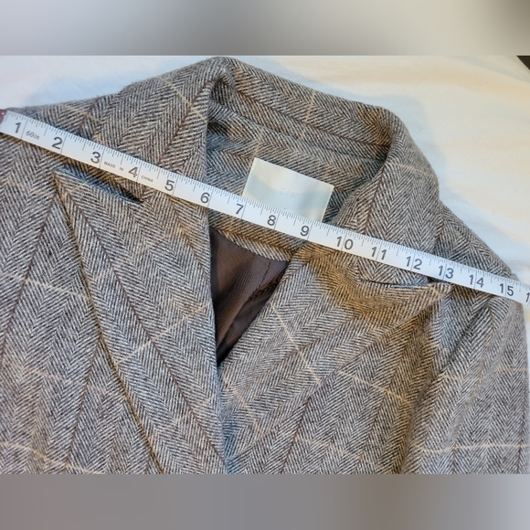 Wool Jacket and Skirt Set - Picture 4 of 10